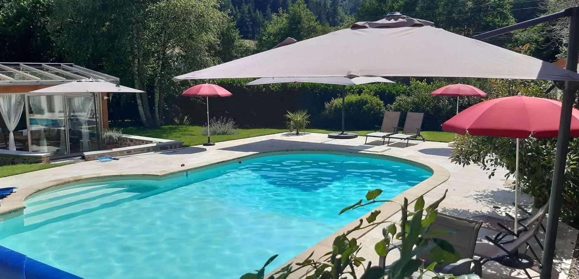 Holiday home Joli Gite Rural Dans Un Havre De Paix Saint-Bonnet-le-Troncy
